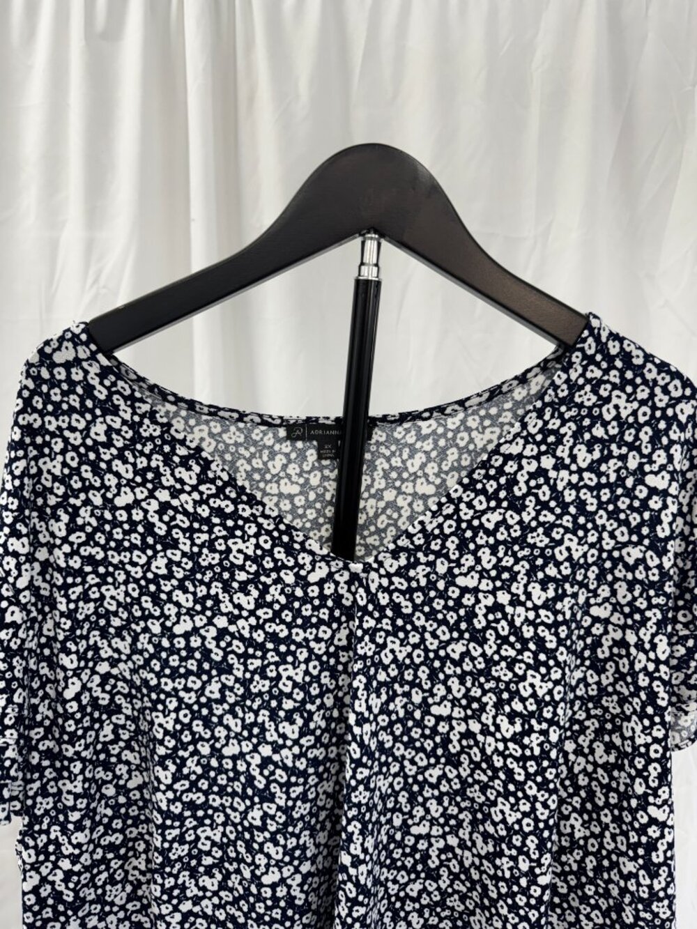 Adrianna Papell Blue Floral Ruffle Cap Sleeve Dressy Tee / Blouse Plus Sz 3X - Picture 2 of 12